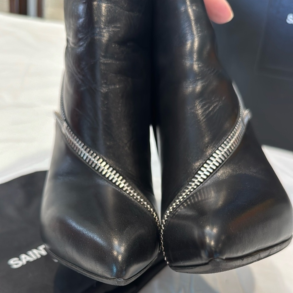 Saint Laurent Black and White Ankle Boots - Picture 6 of 16